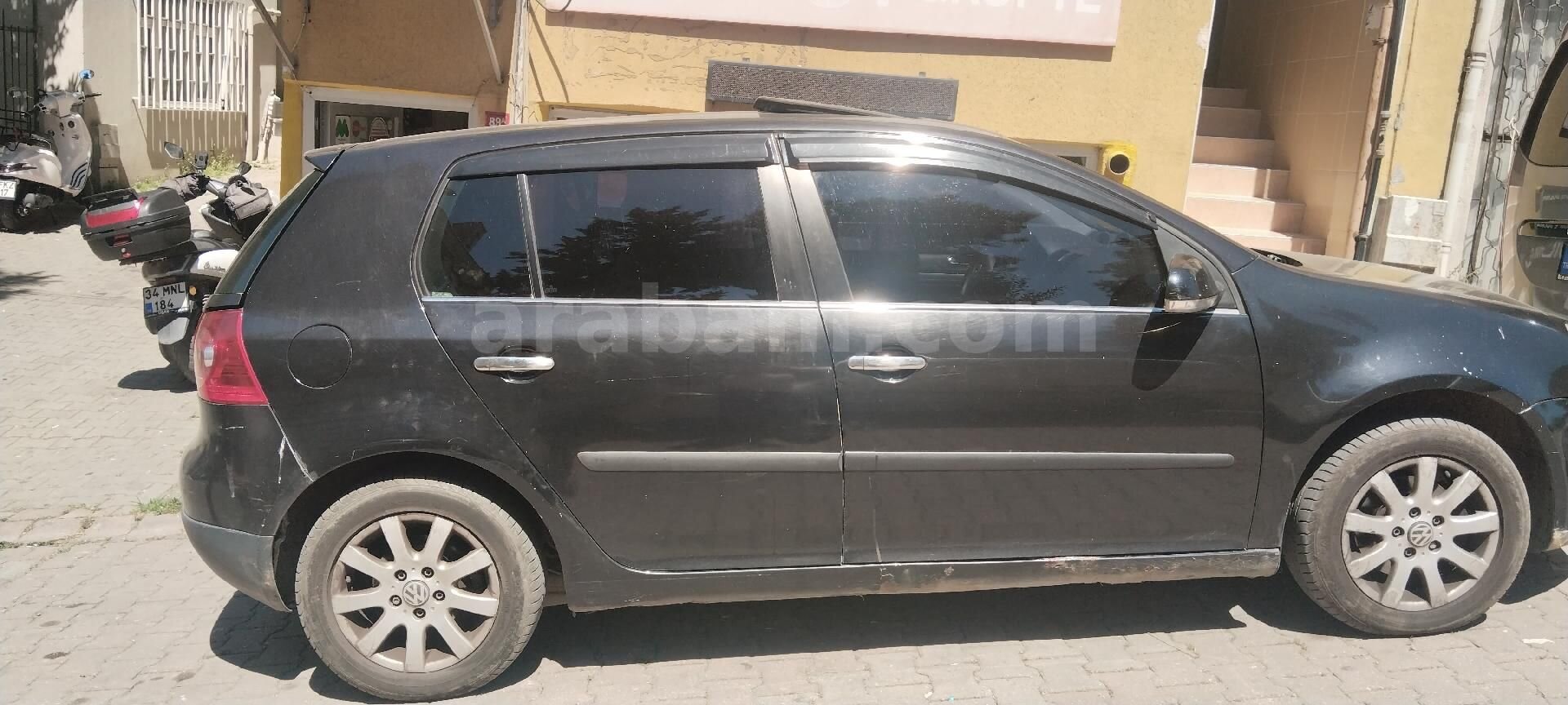 Sahibinden Volkswagen Golf 1.6 FSi Comfortline 2005 Model İstanbul 408.000 km Siyah 3