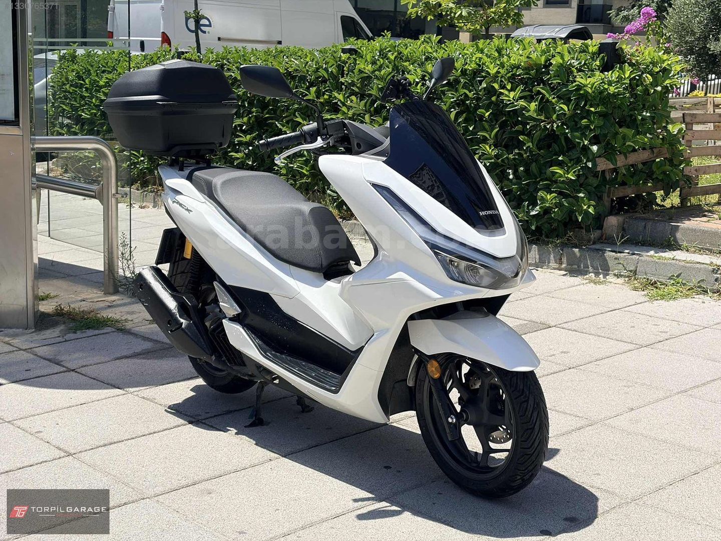 Galeriden Honda PCX125 DX 2026 Model İstanbul 6.100 km Beyaz