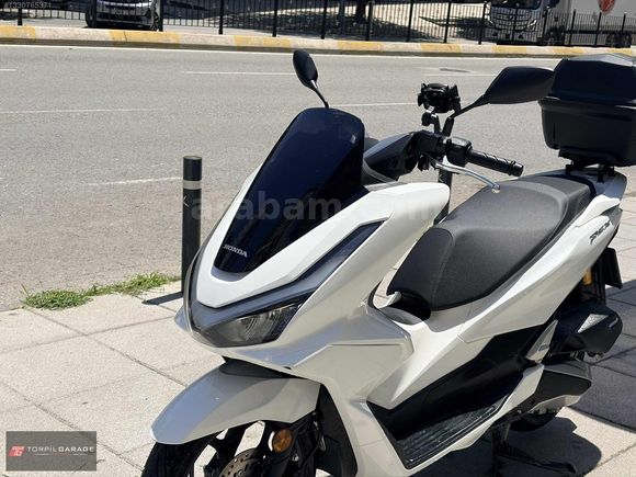 Galeriden Honda PCX125 DX 2026 Model İstanbul 6.100 km Beyaz