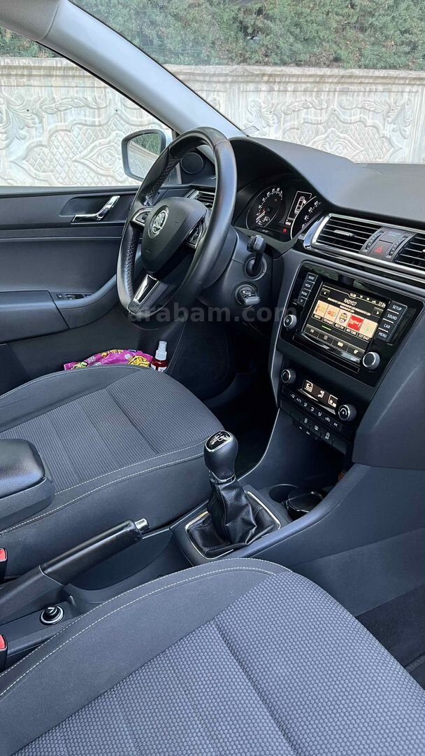Sahibinden Skoda Rapid 1.6 TDI GreenTec Style 2015 Model Konya 134.000 km Beyaz 2