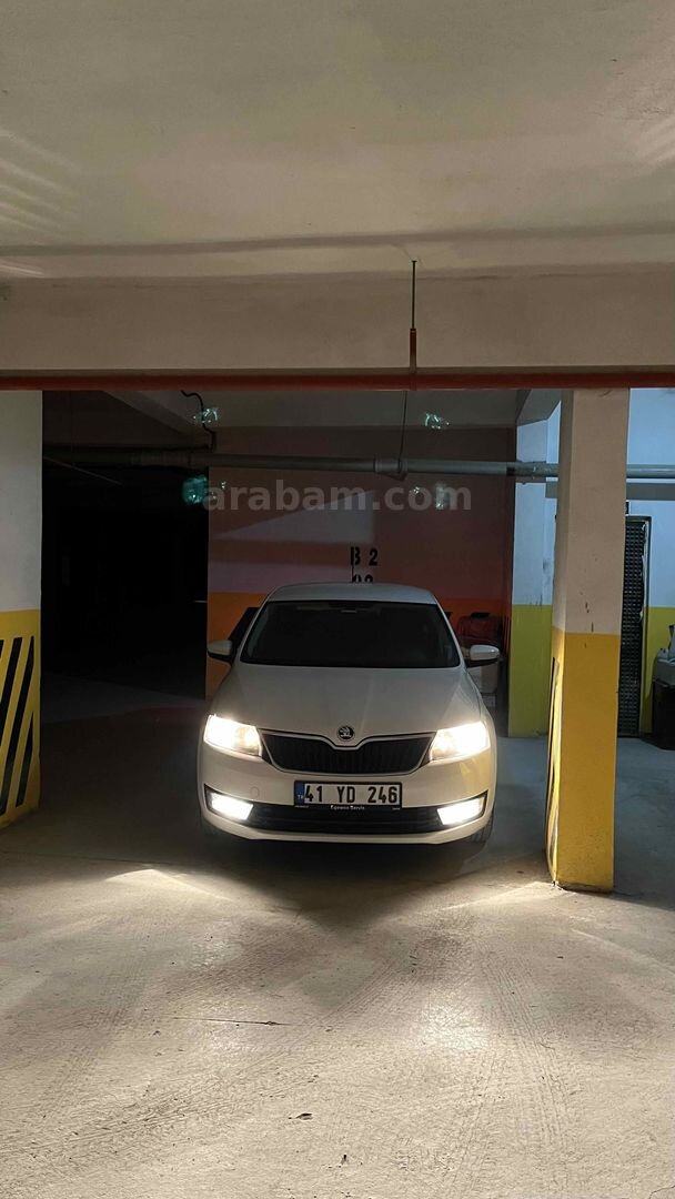 Sahibinden Skoda Rapid 1.6 TDI GreenTec Style 2015 Model Konya 134.000 km Beyaz 7