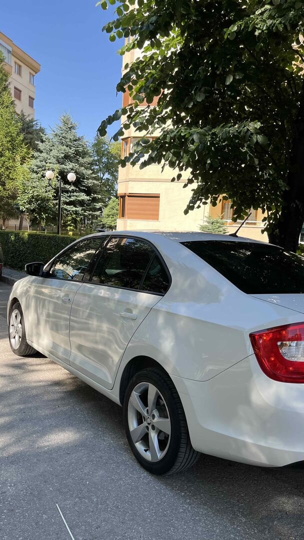 Sahibinden Skoda Rapid 1.6 TDI GreenTec Style 2015 Model Konya 134.000 km Beyaz 4