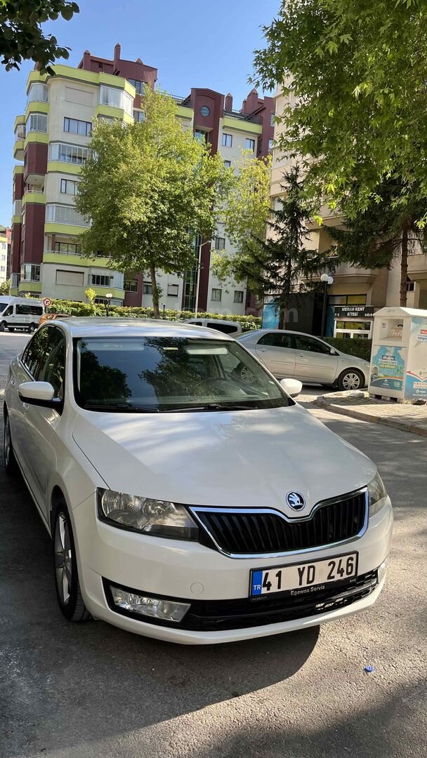 Sahibinden Skoda Rapid 1.6 TDI GreenTec Style 2015 Model Konya 134.000 km Beyaz 1