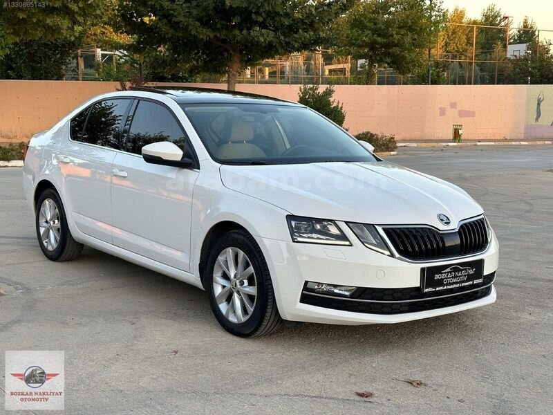 Galeriden Skoda Octavia 1.6 TDI Style 2017 Model Şanlıurfa 219.000 km Beyaz