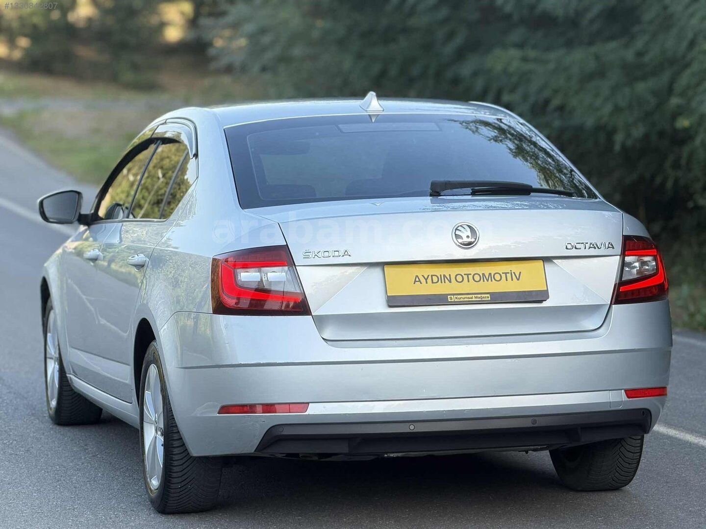 Galeriden Skoda Octavia 1.6 TDI Style 2018 Model İstanbul 225.000 km Gri 4