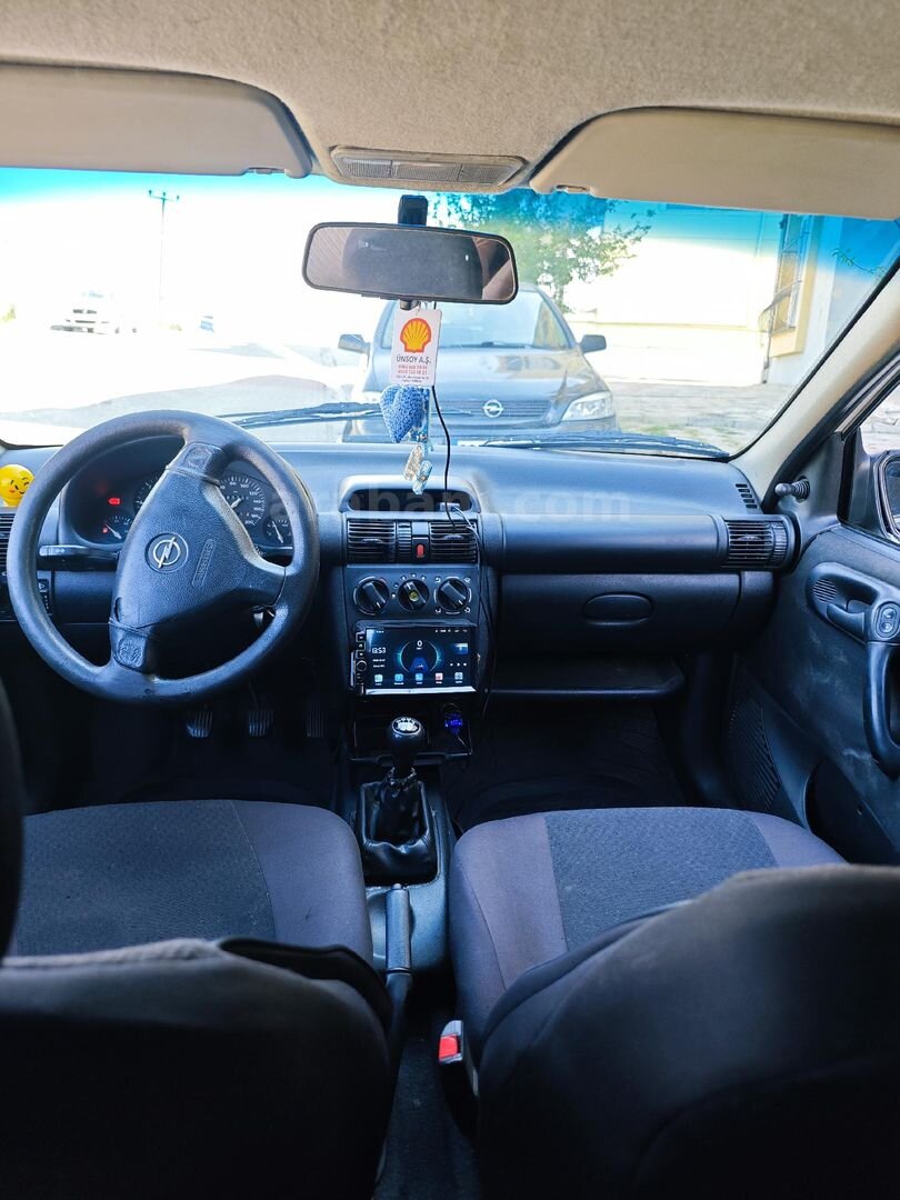 Sahibinden Opel Corsa 1.5 TD 2000 Model Tekirdağ 289.000 km Beyaz 6