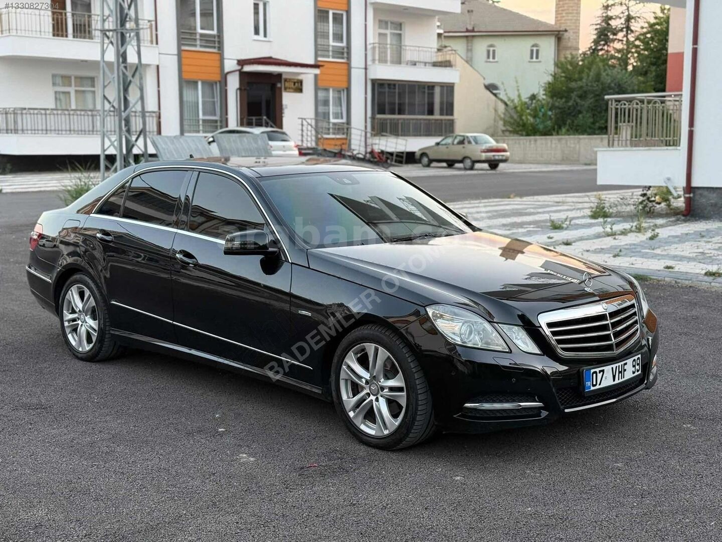 Galeriden Mercedes - Benz E 220 CDI BlueEFFICIENCY 2011 Model Konya 222.000 km Siyah 3