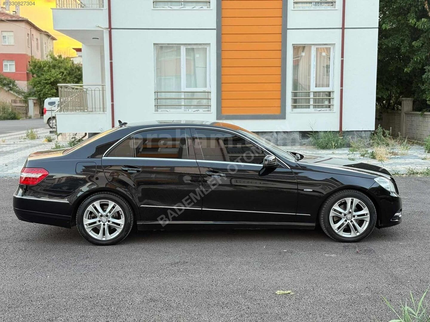 Galeriden Mercedes - Benz E 220 CDI BlueEFFICIENCY 2011 Model Konya 222.000 km Siyah 4