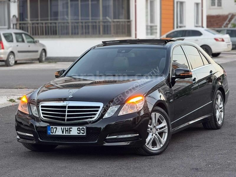 Galeriden Mercedes - Benz E 220 CDI BlueEFFICIENCY 2011 Model Konya 222.000 km Siyah