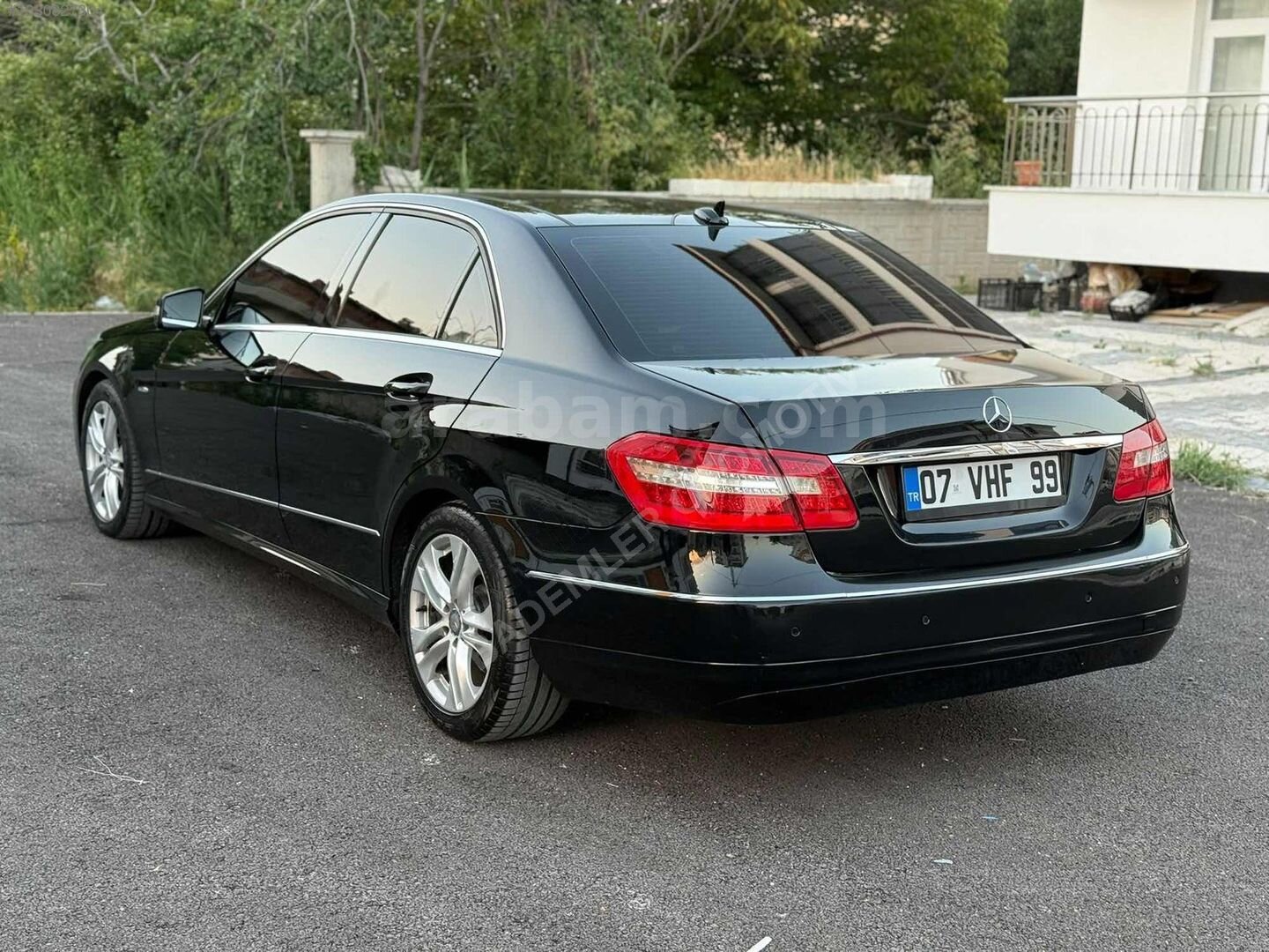 Galeriden Mercedes - Benz E 220 CDI BlueEFFICIENCY 2011 Model Konya 222.000 km Siyah 7
