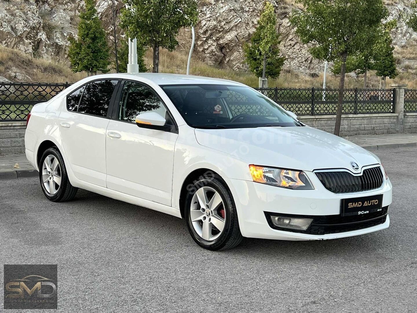 Galeriden Skoda Octavia 1.6 TDI Optimal 2015 Model Sivas 287.000 km Beyaz 2