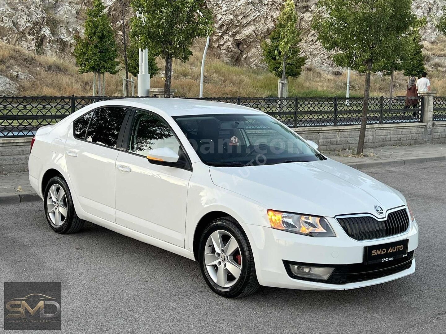 Galeriden Skoda Octavia 1.6 TDI Optimal 2015 Model Sivas 287.000 km Beyaz 3