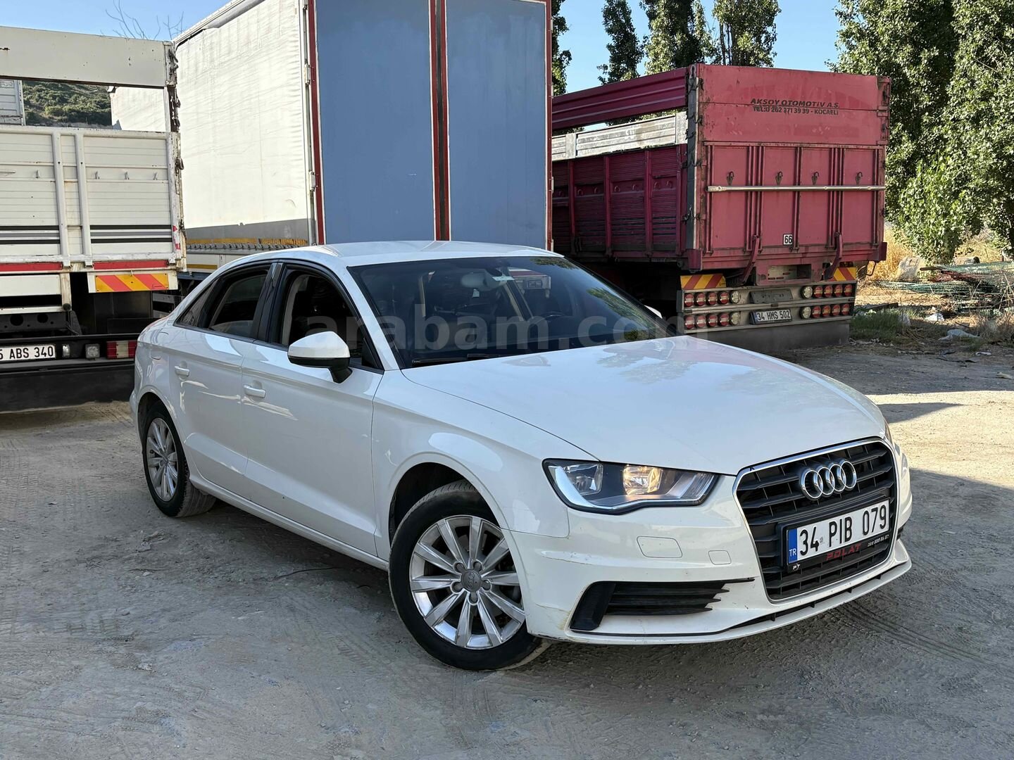 Sahibinden Audi A3 Sedan 1.6 TDI Ambition 2014 Model İstanbul 180.000 km Beyaz 4