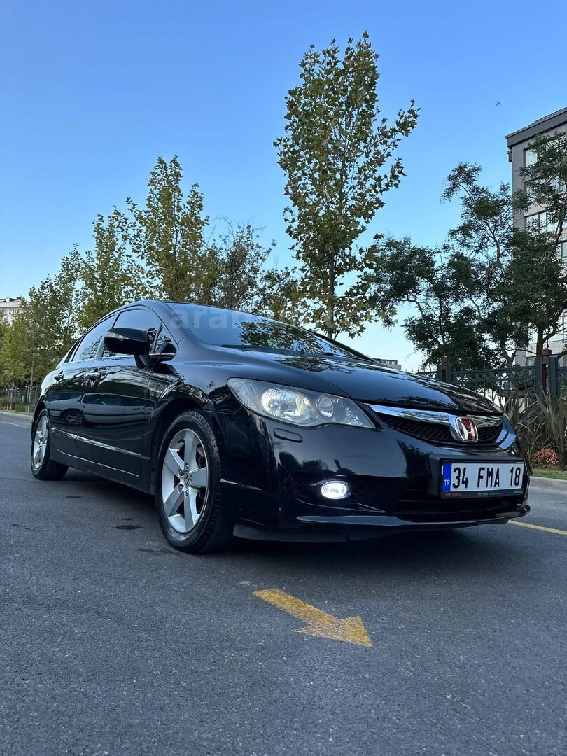 Sahibinden Honda Civic 1.6i VTEC Premium 2010 Model İstanbul 184.000 km Siyah 5
