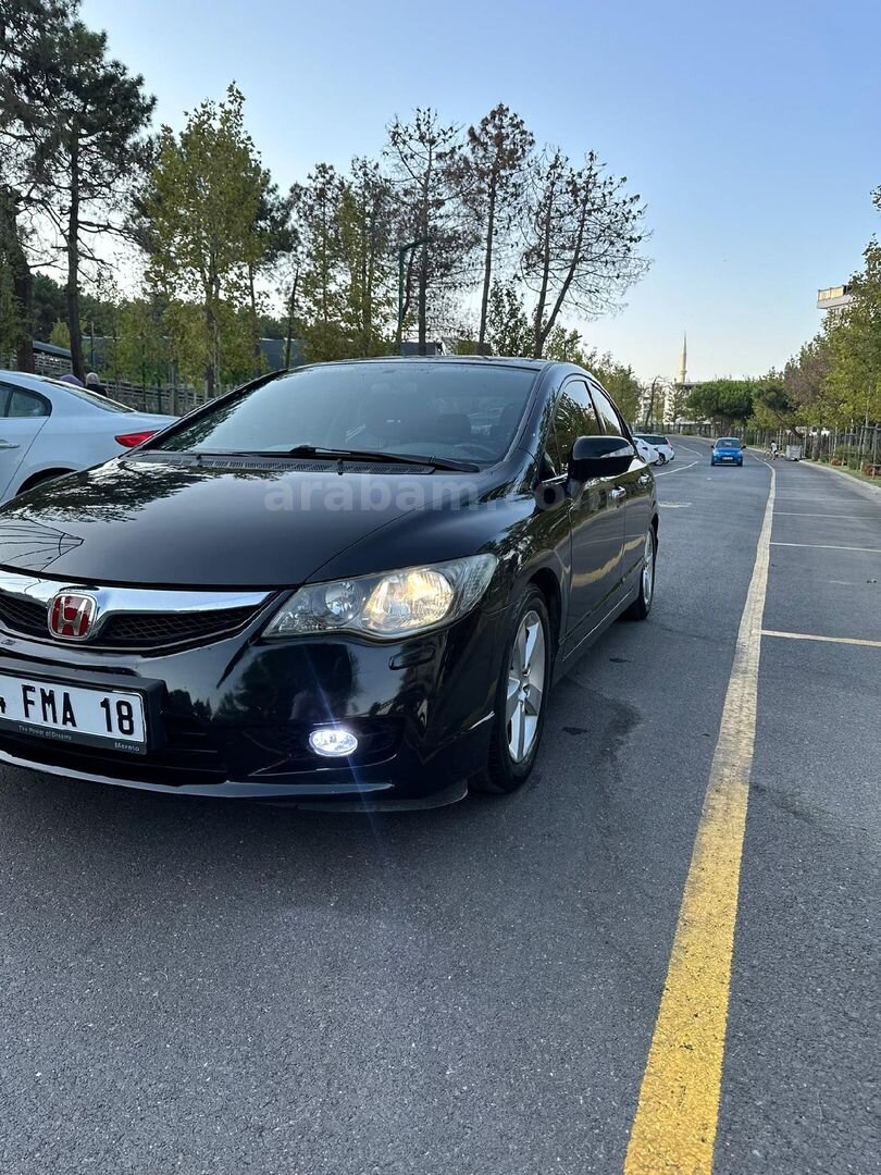 Sahibinden Honda Civic 1.6i VTEC Premium 2010 Model İstanbul 184.000 km Siyah 7