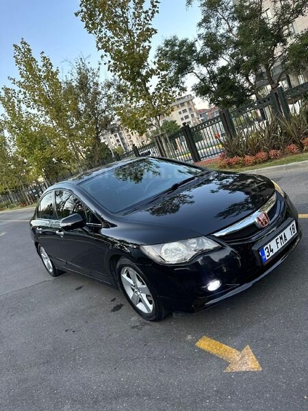 Sahibinden Honda Civic 1.6i VTEC Premium 2010 Model İstanbul 184.000 km Siyah