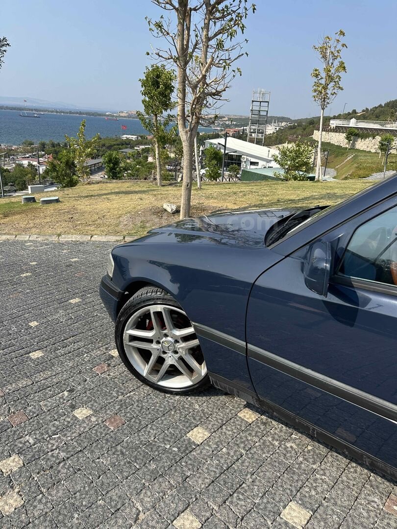 Sahibinden Mercedes - Benz C 180 Elegance 1994 Model İzmir 484.000 km Lacivert 7