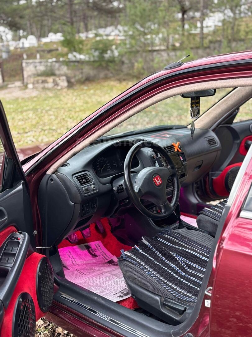 Sahibinden Honda Civic 1.6 i ES 1997 Model Aydın 299.250 km Bordo 4