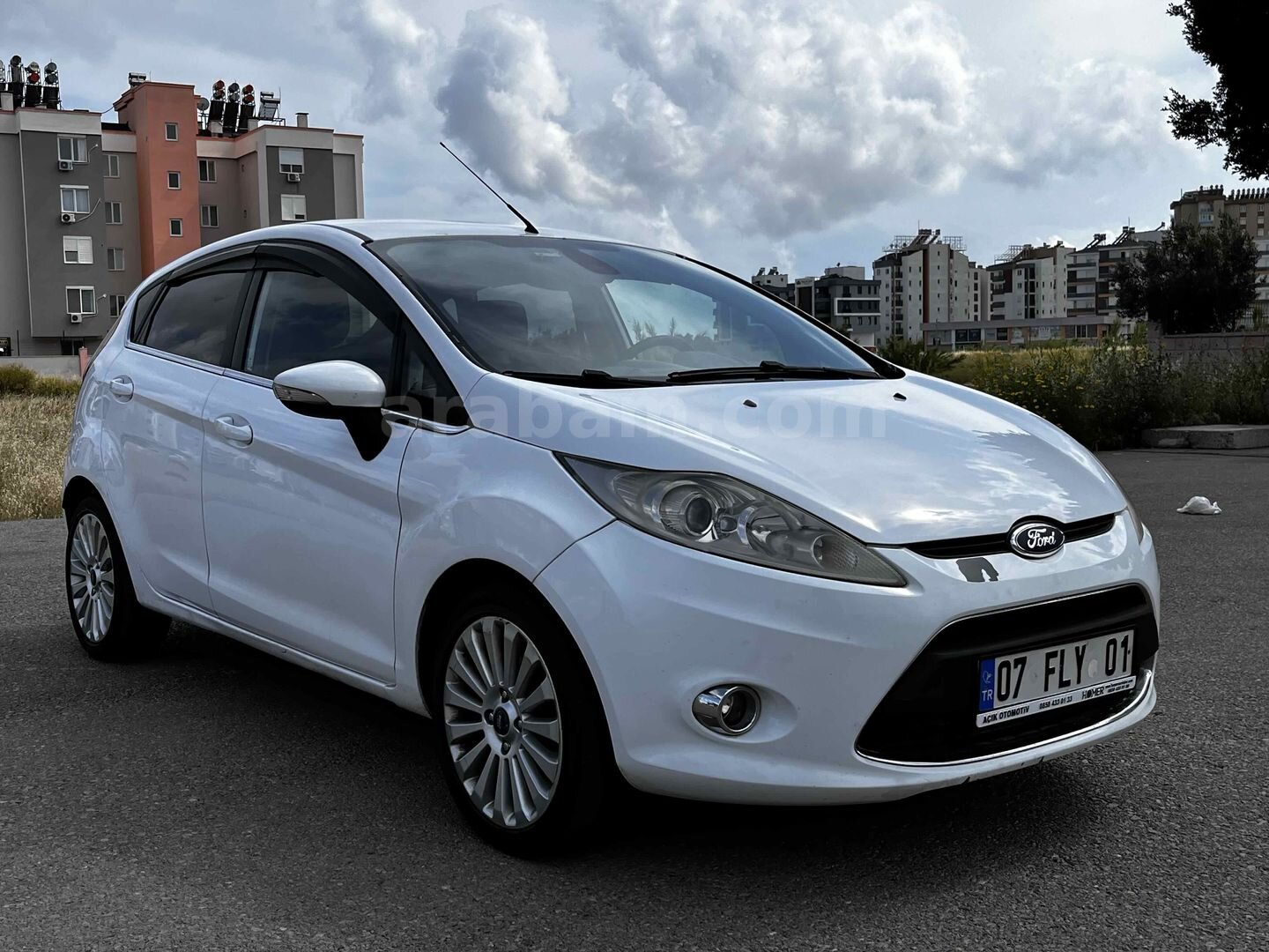 Sahibinden Ford Fiesta 1.4 TDCi Titanium X 2010 Model Antalya 260.000 km Beyaz 2