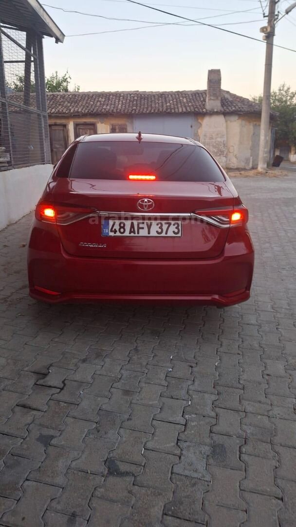 Sahibinden Toyota Corolla 1.5 Flame X-Pack 2021 Model Muğla 74.000 km Kırmızı 2