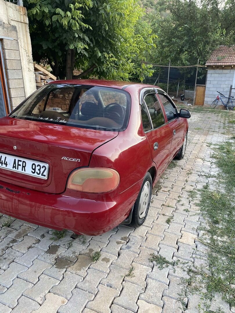 Sahibinden Hyundai Accent 1.3 LS 1997 Model Malatya 267.000 km Kahverengi 5