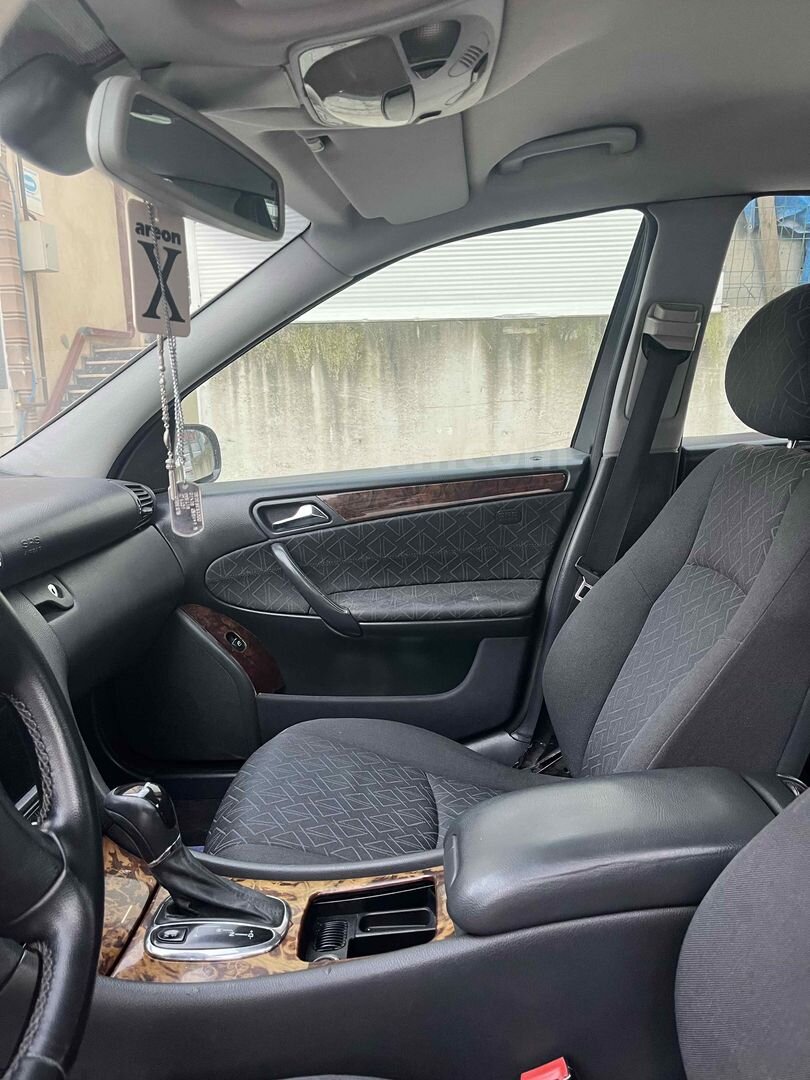 Sahibinden Mercedes - Benz C 200 Kompressor Avantgarde 2000 Model Sakarya 540.000 km Gri (metalik) 7