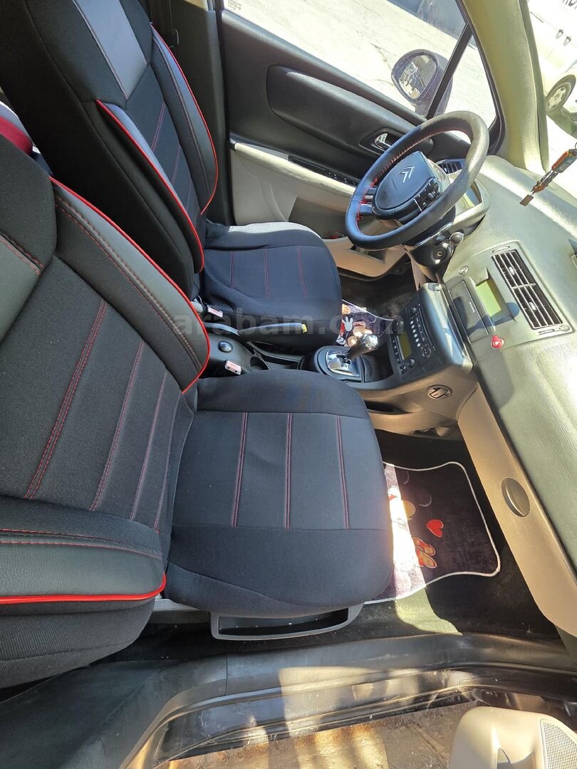 Sahibinden Citroen C4 1.6 HDi SX 2007 Model İzmir 344.000 km Siyah 4