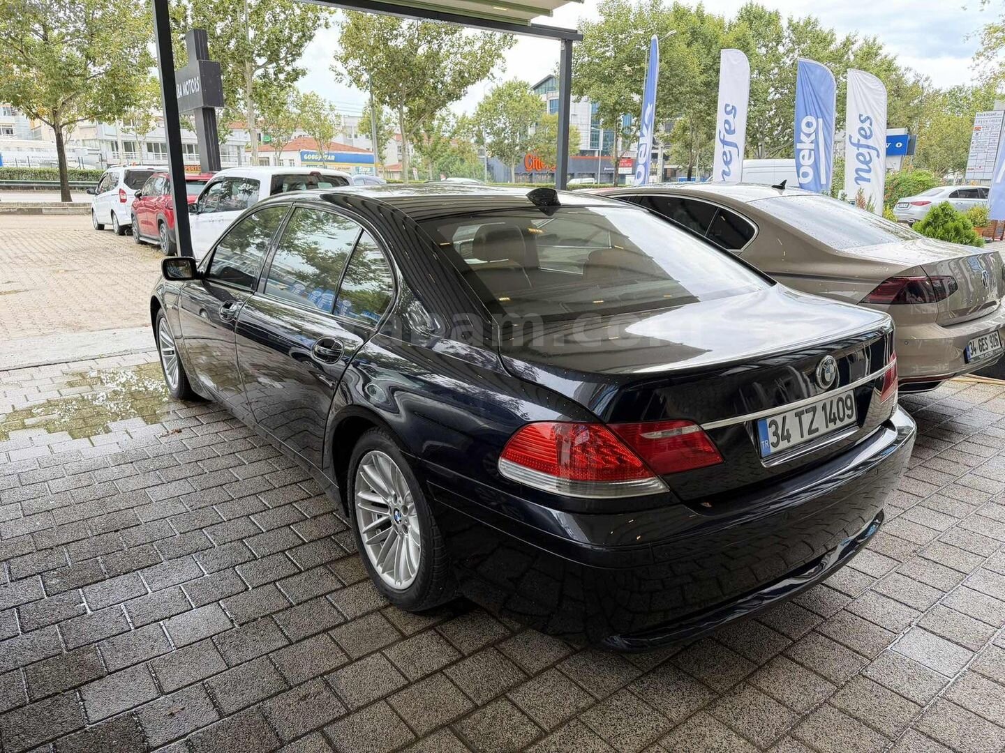 Galeriden BMW 7 Serisi 735i Long 2005 Model Bursa 360.000 km Lacivert 4