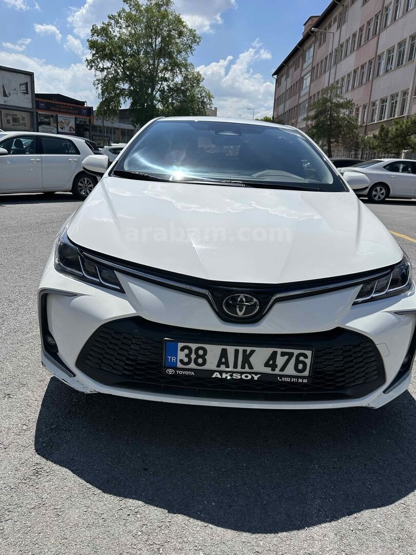 Sahibinden Toyota Corolla 1.5 Dream X-Pack 2023 Model Kayseri 49.950 km Beyaz 6