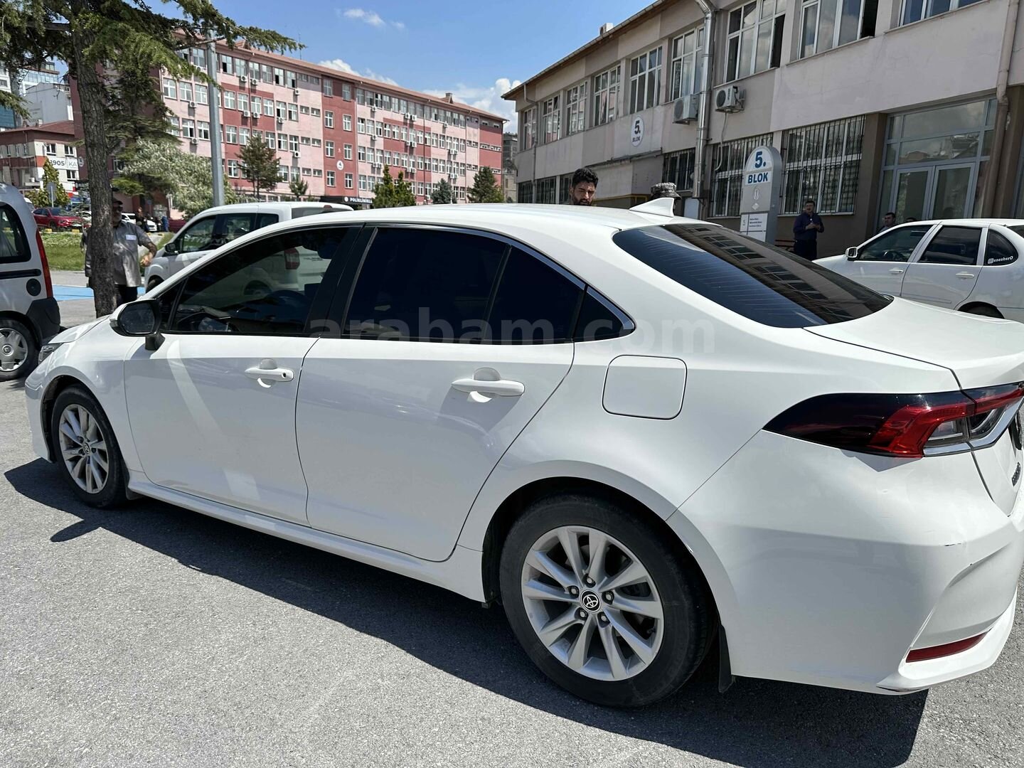 Sahibinden Toyota Corolla 1.5 Dream X-Pack 2023 Model Kayseri 49.950 km Beyaz 5