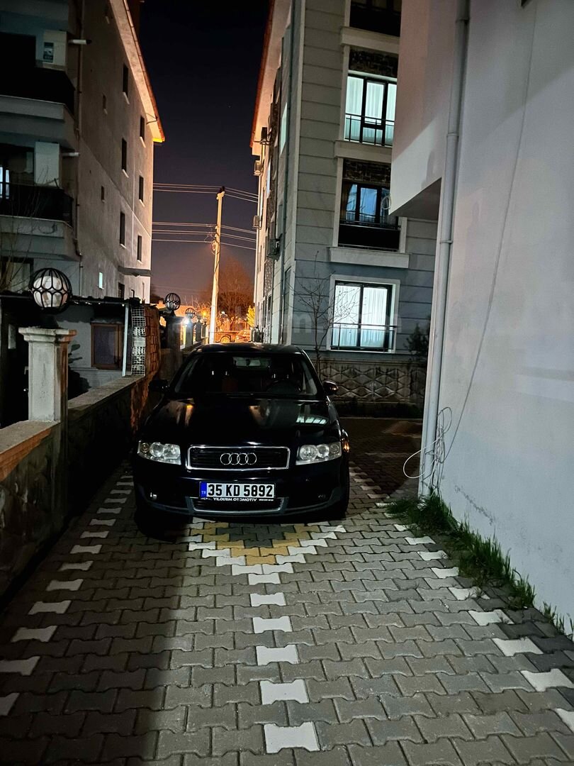 Sahibinden Audi A4 Sedan 1.9 TDI 2004 Model İzmir 430.000 km Lacivert 6