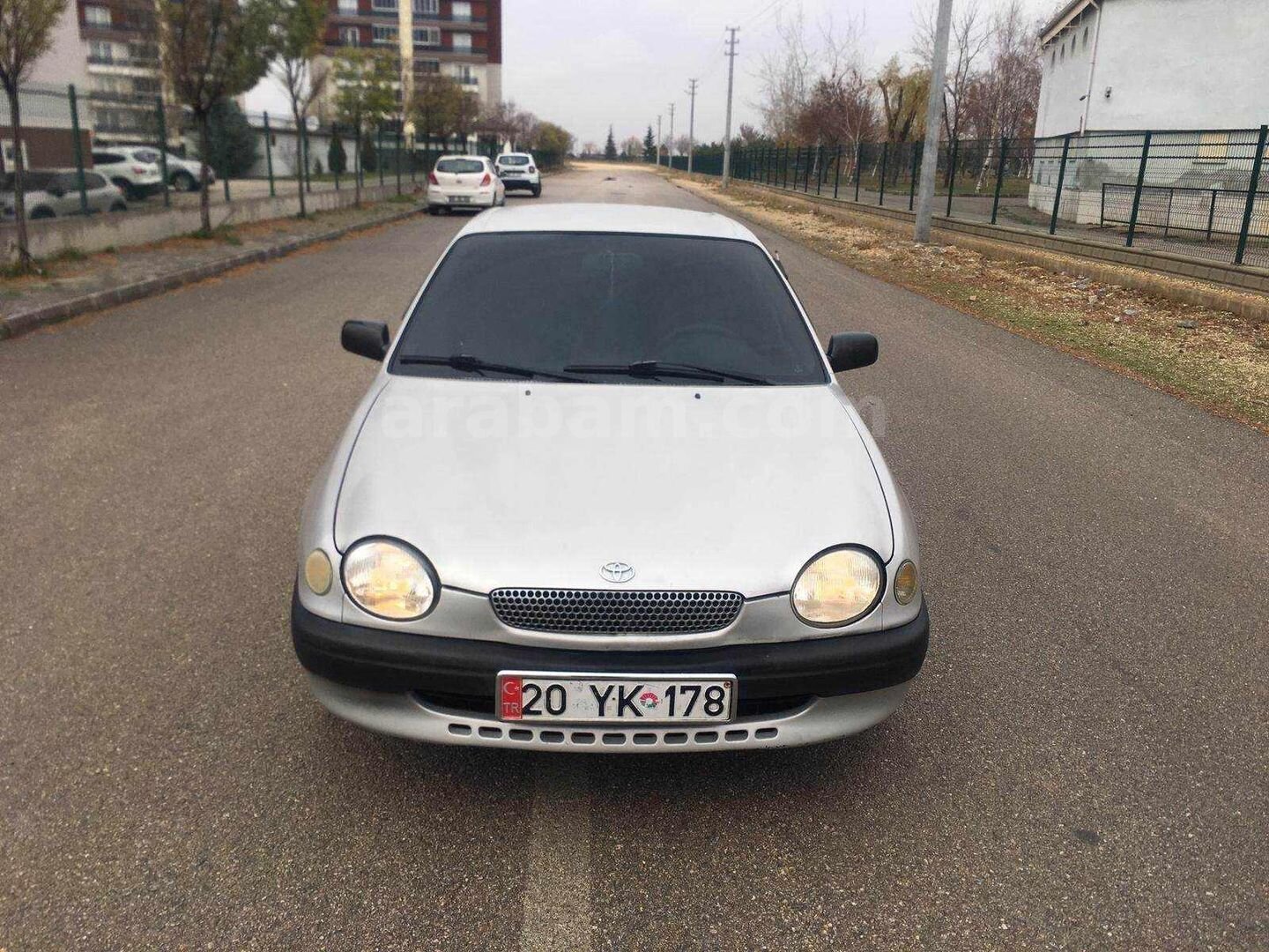 Sahibinden Toyota Corolla 1.3 Terra 2000 Model Uşak 370.000 km Gri (Gümüş) 1