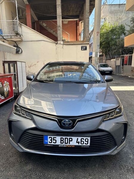 Sahibinden Toyota Corolla 1.8 Hybrid Flame X-Pack 2020 Model İzmir 126.000 km Mavi