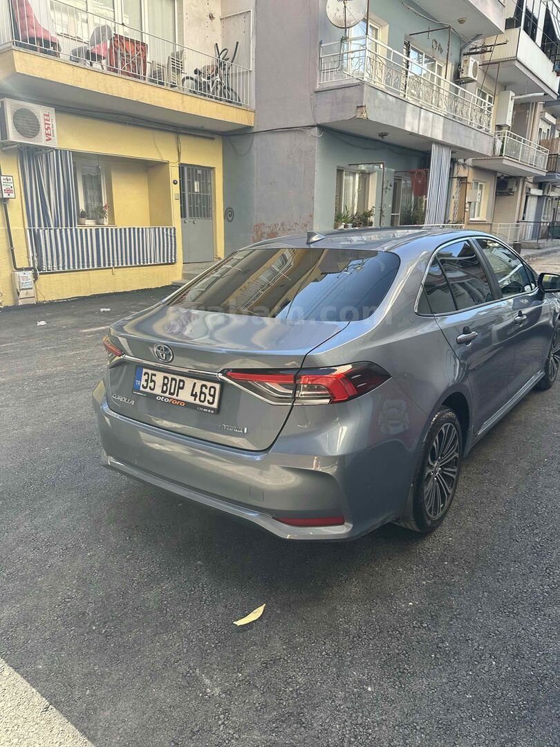 Sahibinden Toyota Corolla 1.8 Hybrid Flame X-Pack 2020 Model İzmir 126.000 km Mavi 6