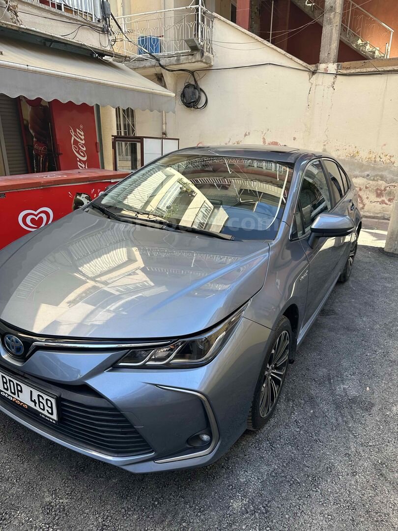 Sahibinden Toyota Corolla 1.8 Hybrid Flame X-Pack 2020 Model İzmir 126.000 km Mavi 3