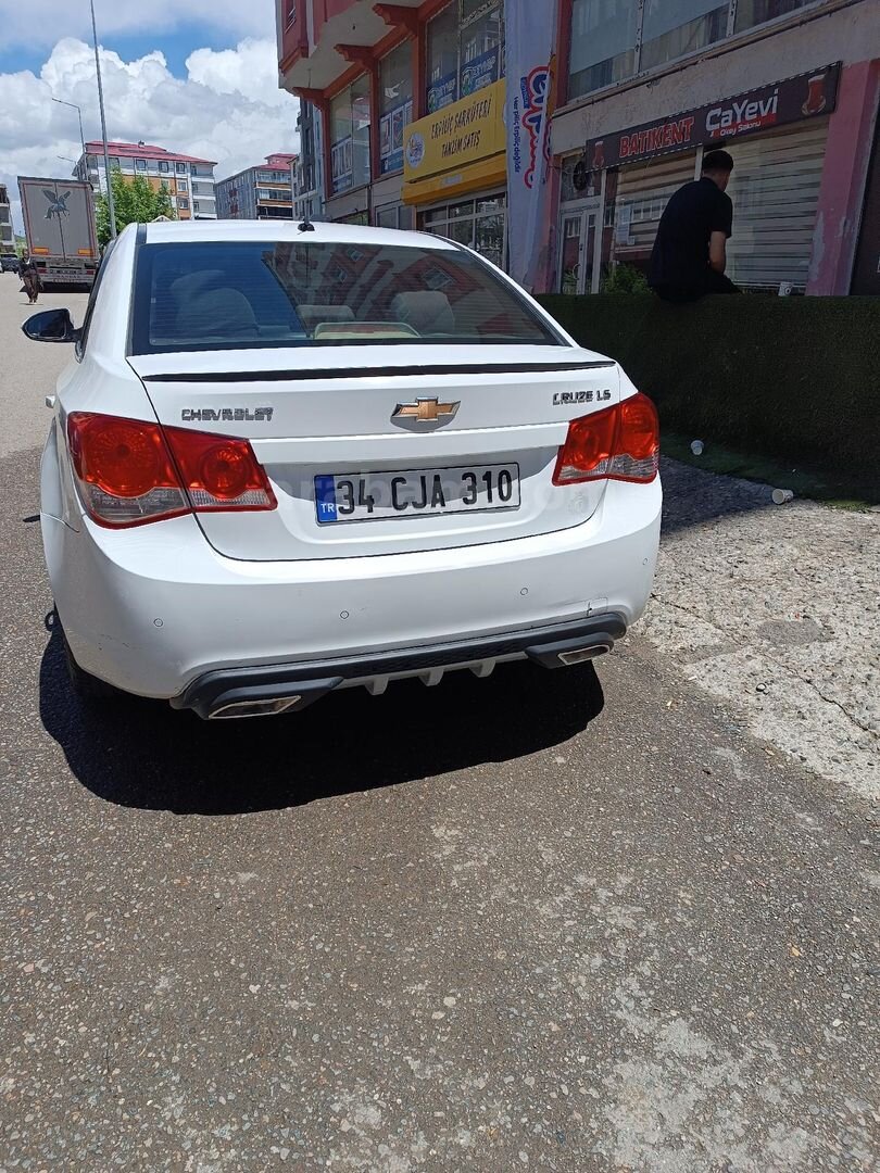 Sahibinden Chevrolet Cruze 1.6 LS Plus 2011 Model Ağrı 250.000 km Beyaz 7