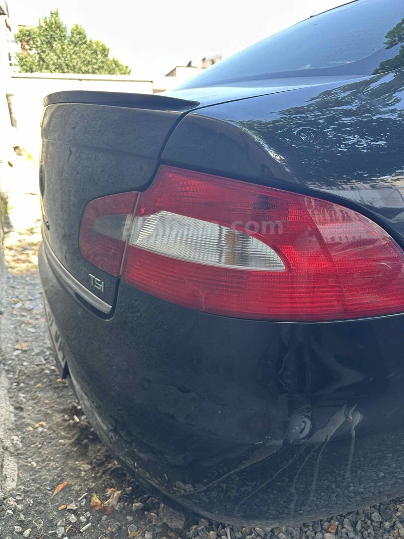 Sahibinden Skoda SuperB 1.4 TSI Elegance 2011 Model Van 187.000 km Siyah 5