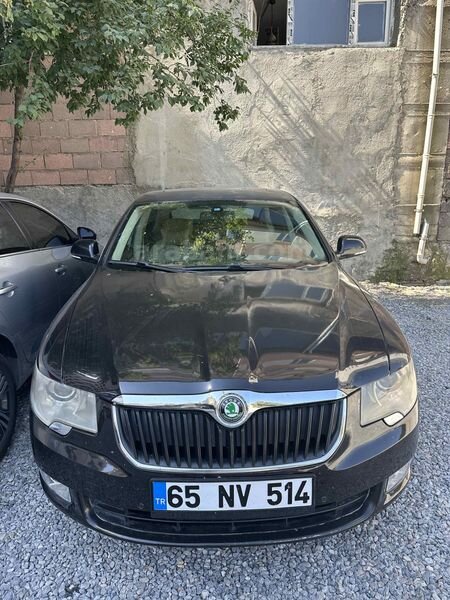 Sahibinden Skoda SuperB 1.4 TSI Elegance 2011 Model Van 187.000 km Siyah