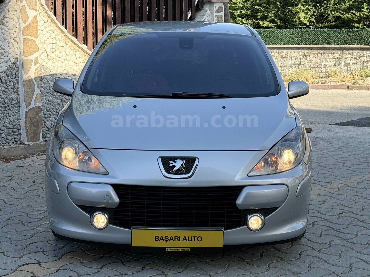 Galeriden Peugeot 307 1.6 HDi Premium 2006 Model Konya 365.000 km Gri (Gümüş) 4