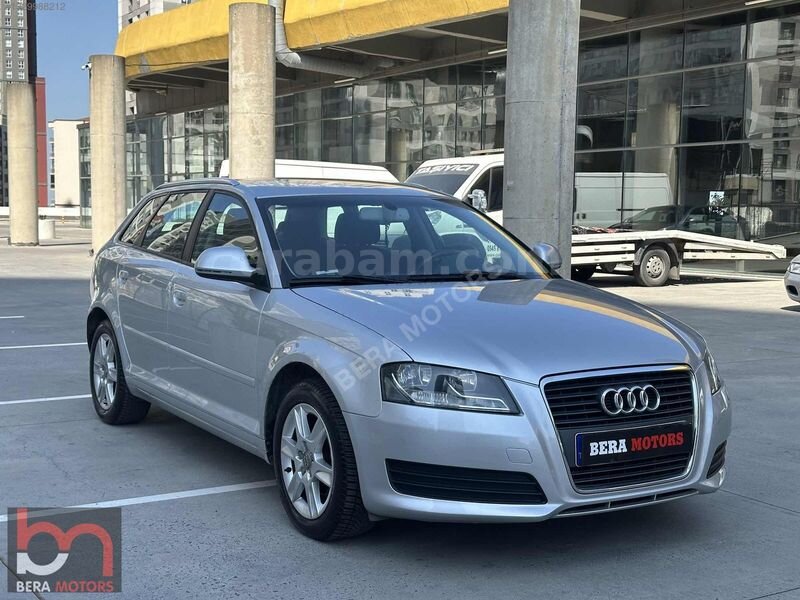 Galeriden Audi A3 Sportback 1.6 Ambition 2009 Model İstanbul 98.000 km Gri