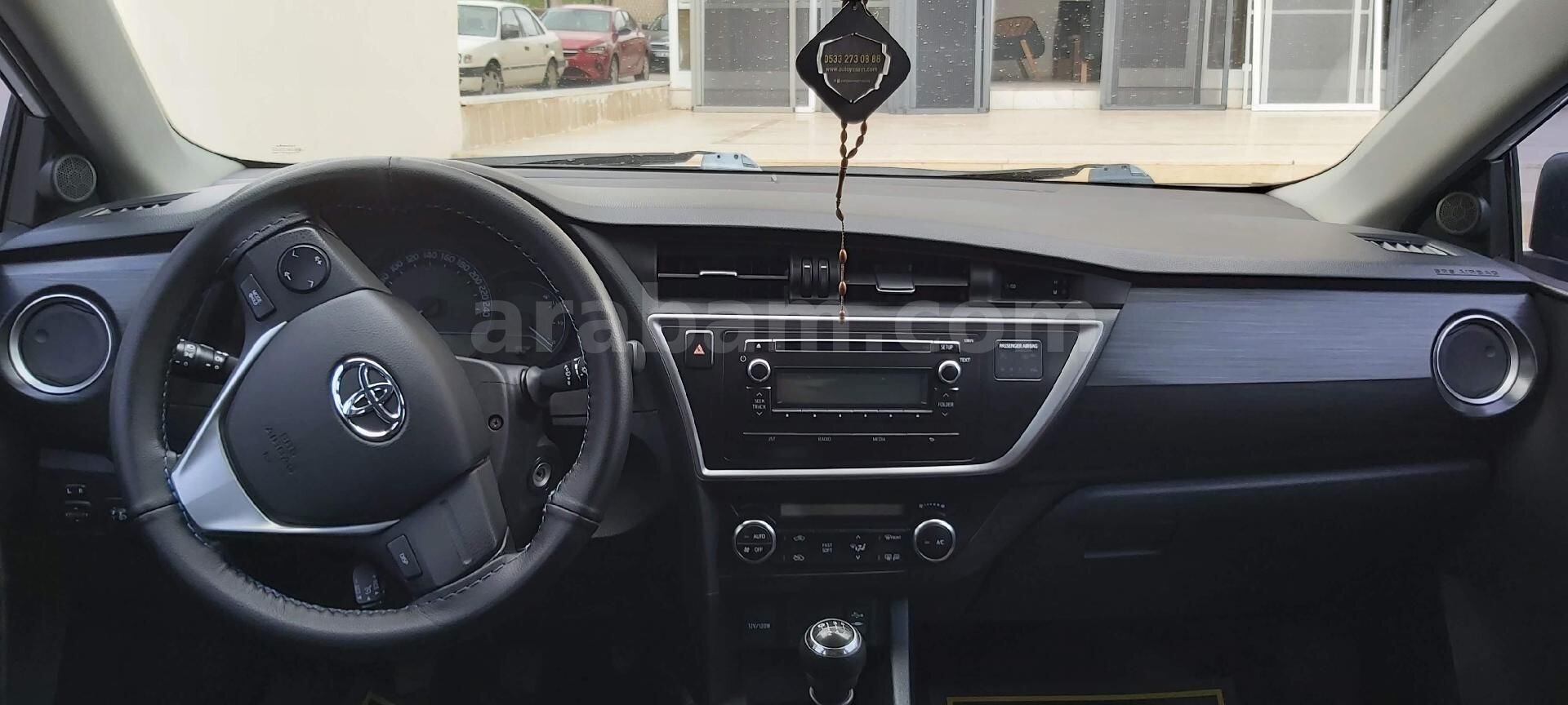 Sahibinden Toyota Auris 1.33 Life 2014 Model Şanlıurfa 97.500 km Beyaz 6