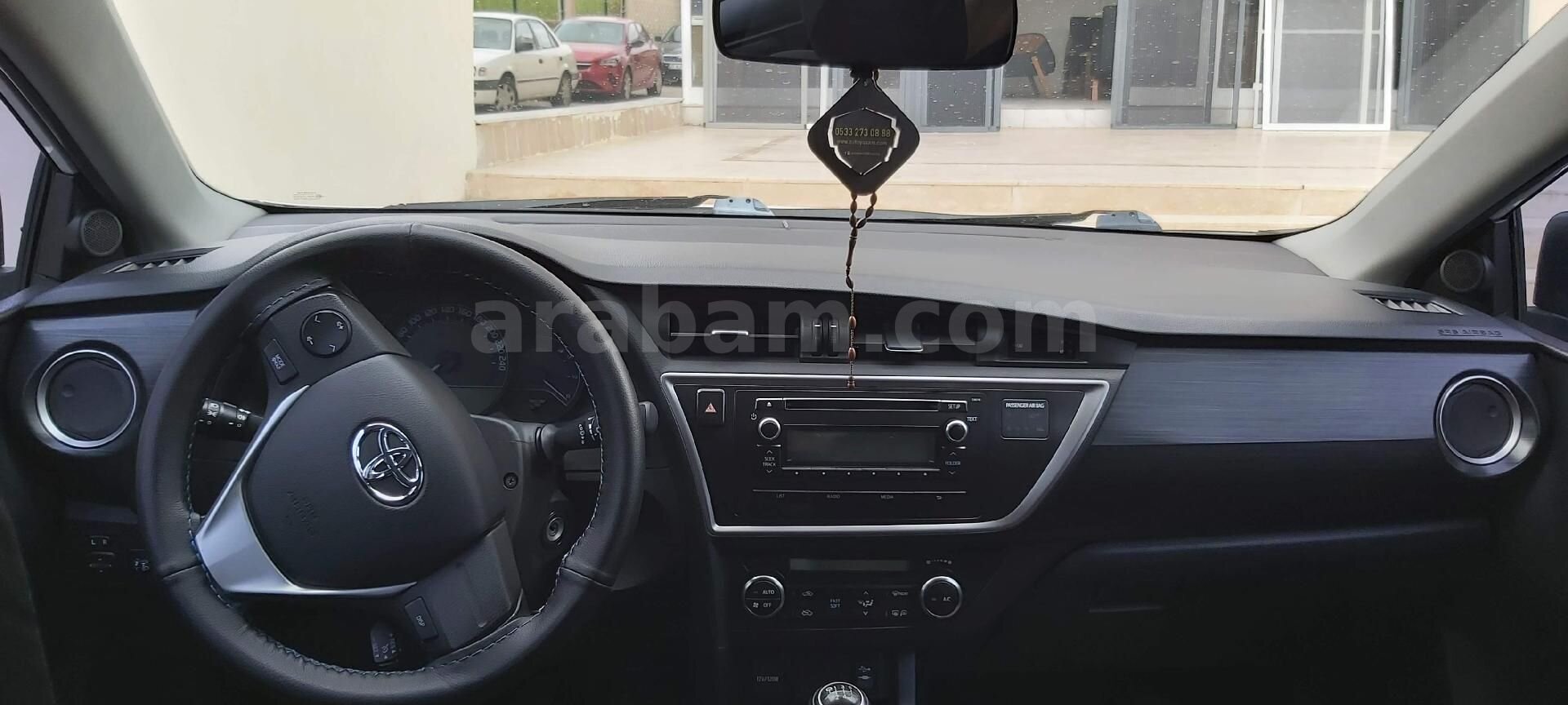 Sahibinden Toyota Auris 1.33 Life 2014 Model Şanlıurfa 97.500 km Beyaz 7
