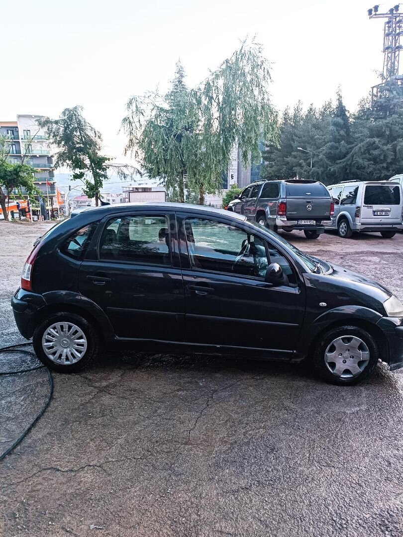 Sahibinden Citroen C3 1.4 Comfort 2010 Model Rize 223.000 km Siyah 7