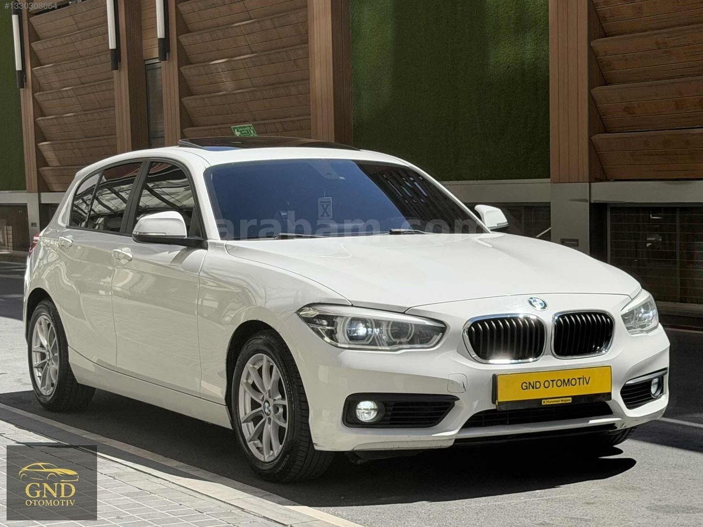 Galeriden BMW 1 Serisi 118i Joy Plus 2017 Model İstanbul 194.800 km Beyaz 2
