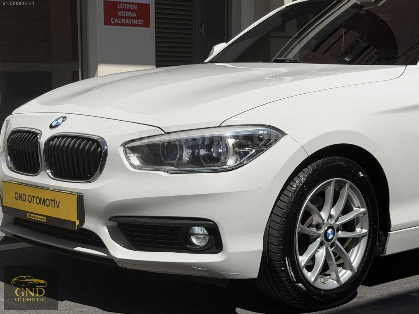 Galeriden BMW 1 Serisi 118i Joy Plus 2017 Model İstanbul 194.800 km Beyaz 4
