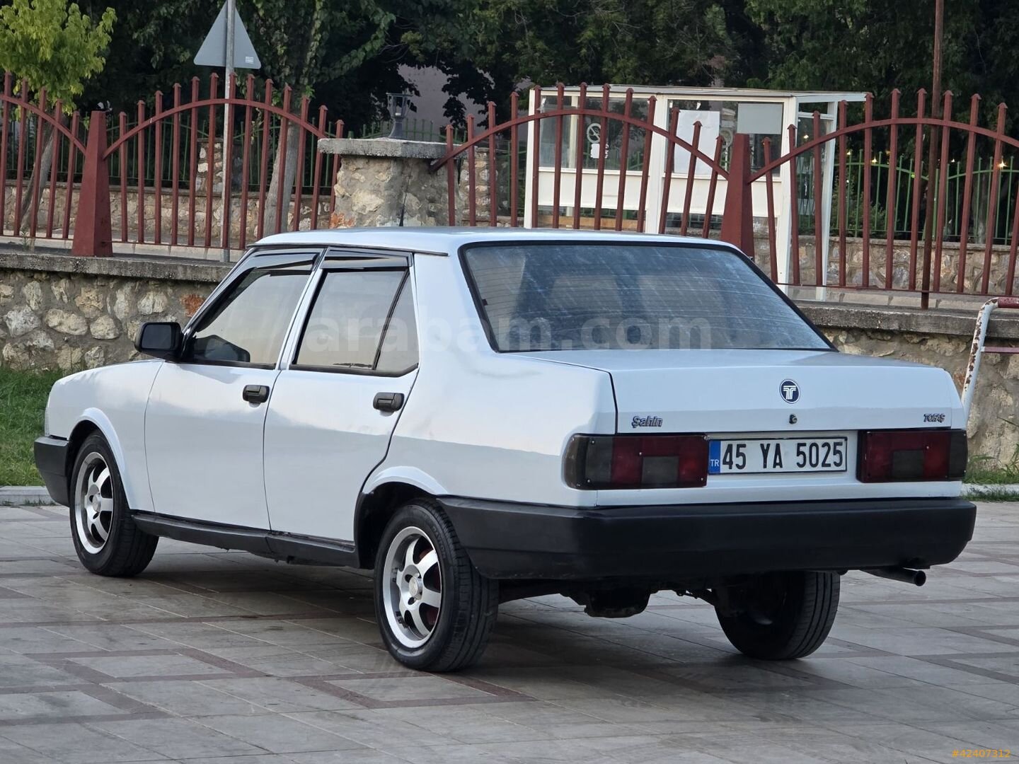 Galeriden Tofaş Şahin 1.6 1989 Model İzmir 76.000 km Beyaz 6