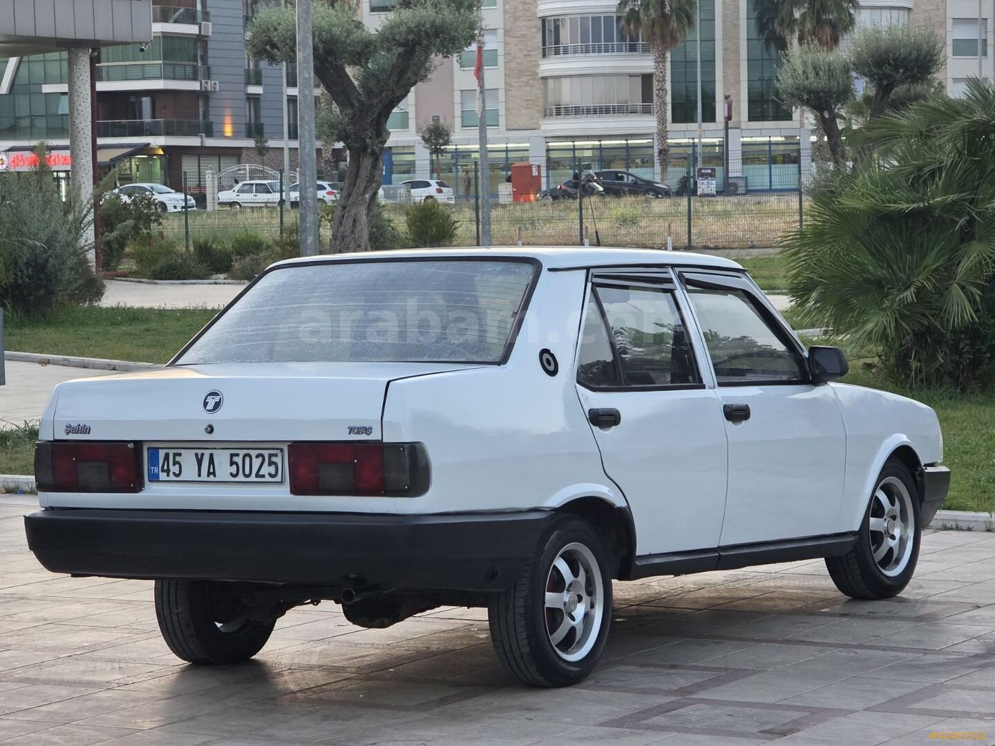Galeriden Tofaş Şahin 1.6 1989 Model İzmir 76.000 km Beyaz 7