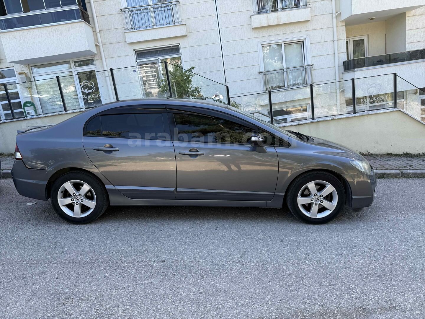 Sahibinden Honda Civic 1.6 Premium 2011 Model Bursa 196.000 km Füme 6