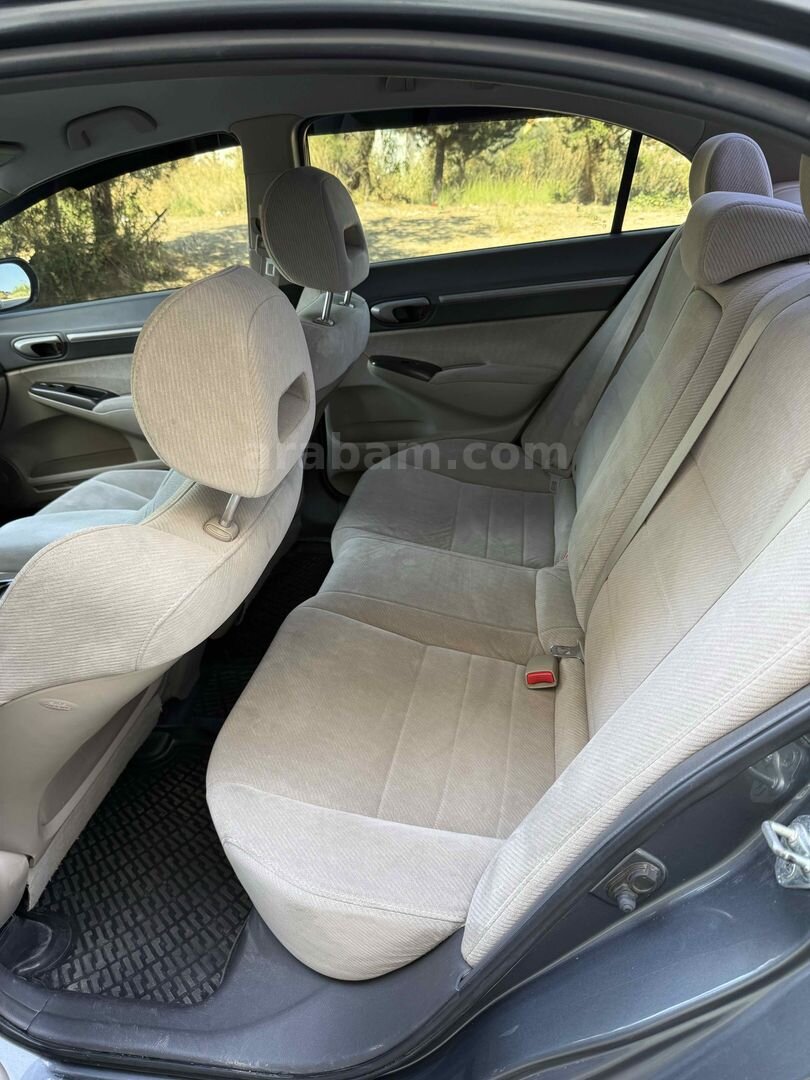 Sahibinden Honda Civic 1.6 Premium 2011 Model Bursa 196.000 km Füme 4