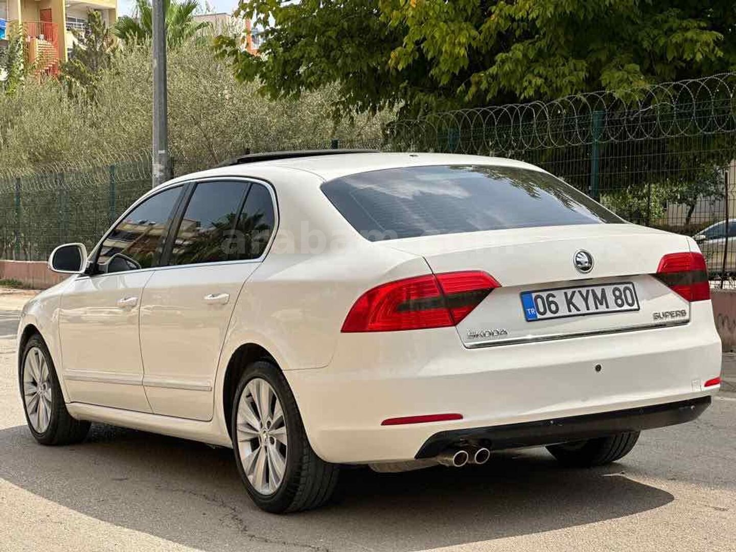 Sahibinden Skoda SuperB 1.6 TDI Prestige 2013 Model Van 287.000 km Beyaz 4